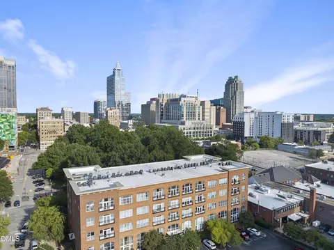 200 S Dawson St S #306, Raleigh, NC 27601