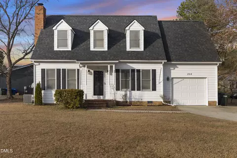 204 Rainham Ct, Fayetteville, NC 28314