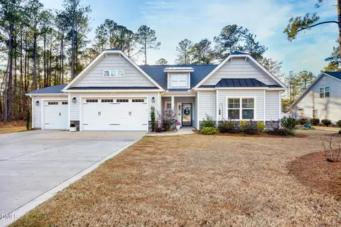 205 Acorn Knoll Dr, Carthage, NC 28327