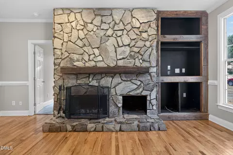 Living - 10000 Kennebec Rd, Willow Spring, NC 27592 photo 4 of 4