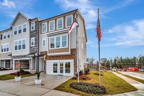 2006 Lambert Rd #55, Cary, NC 27519