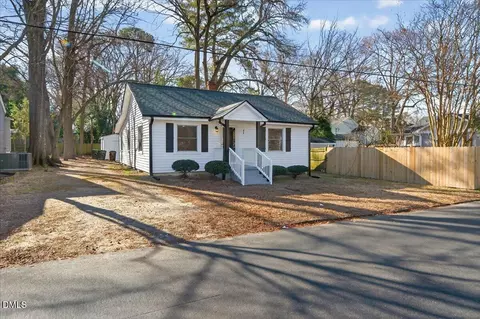 23 W Academy St, Wendell, NC 27591