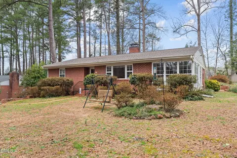 721 Lakeside Dr, Sanford, NC 27330