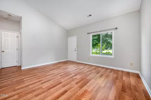 6 Blake Ct, Durham, NC 27712 photo 3