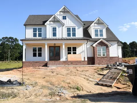 160 Broadleaf Ln, Youngsville, NC 27596