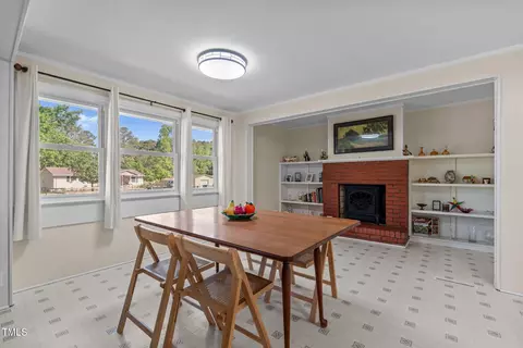 Dining - 315 Smith St, Vass, NC 28394 photo 1 of 3