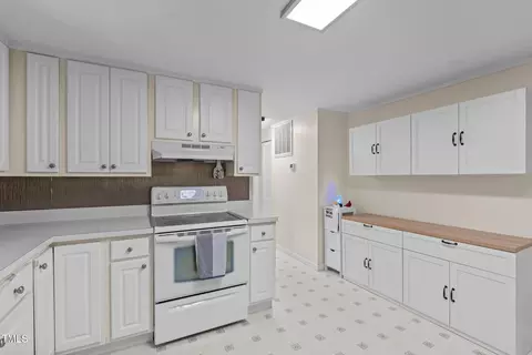 Kitchen - 315 Smith St, Vass, NC 28394 photo 2 of 2