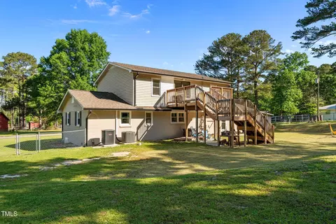 Exterior - 315 Smith St, Vass, NC 28394 photo 2 of 4