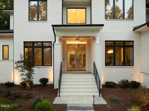 3521 Brook Dr, Raleigh, NC 27609