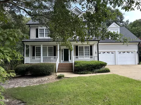 310 Waverly Dr, Clayton, NC 27527
