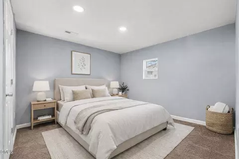 Bedroom - 800 E Lizzie St, Selma, NC 27576 photo 4 of 4