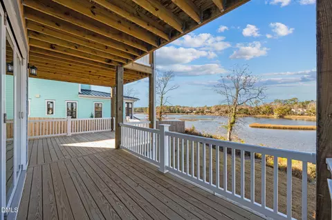 Exterior - 13 E Cannon Cv, Hampstead, NC 28443 photo 6 of 17