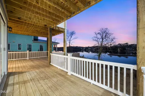 Exterior - 13 E Cannon Cv, Hampstead, NC 28443 photo 15 of 17
