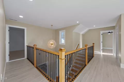 Entry Way - 13 E Cannon Cv, Hampstead, NC 28443 photo 4 of 4