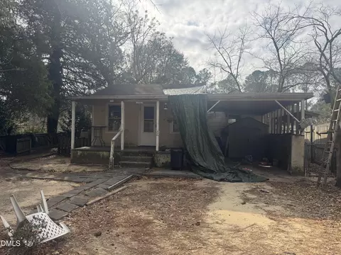 3005 Royal Ave, Eastover, NC 28312