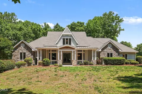 208 Meadow Run Dr, Chapel Hill, NC 27517