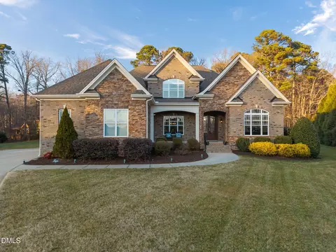 5700 Accipiter Ct, Fuquay Varina, NC 27526