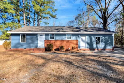 403 Oak St, Roanoke Rapids, NC 27870