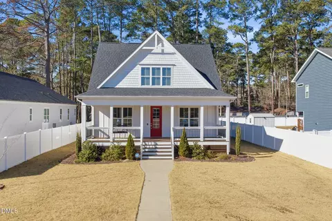 1230 S 2nd St, Smithfield, NC 27577