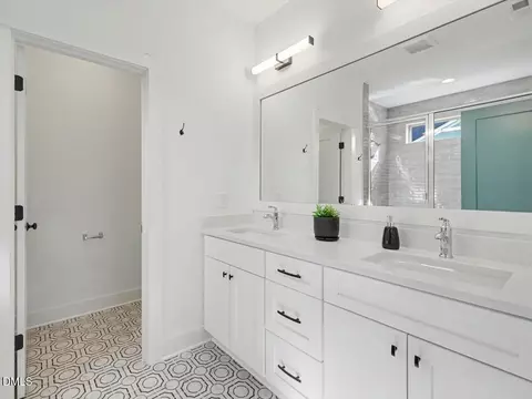 Bath - 2312 Broad St, Durham, NC 27704 photo 2 of 8