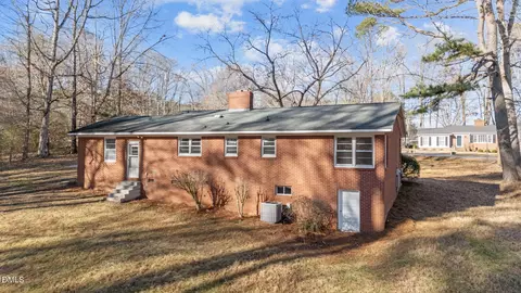 122 Ridgecrest Dr, Warrenton, NC 27589 photo 6