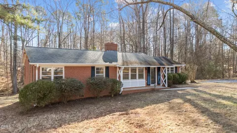 122 Ridgecrest Dr, Warrenton, NC 27589 photo 2