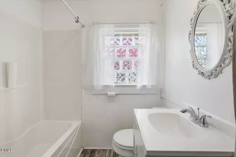 Bath - 209 Price St, Selma, NC 27576 photo 1 of 1