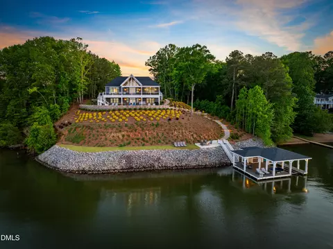 112 Holt Cir, Littleton, NC 27850