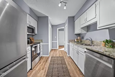 Kitchen - 118 Old Maple Ln, Durham, NC 27713 photo 4 of 4