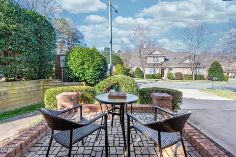 Exterior - 2 Abernathy Dr, Chapel Hill, NC 27517 photo 4 of 8