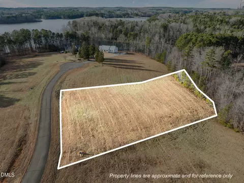 2 Fishers Ct, Roxboro, NC 27574 photo 2