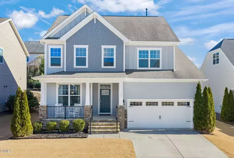 116 Edgegrove Ln, Holly Springs, NC 27540