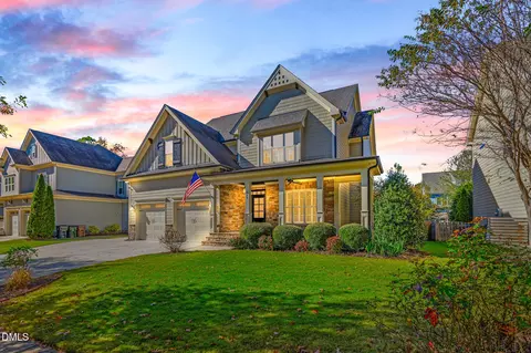 409 Wanderview Ln, Holly Springs, NC 27540