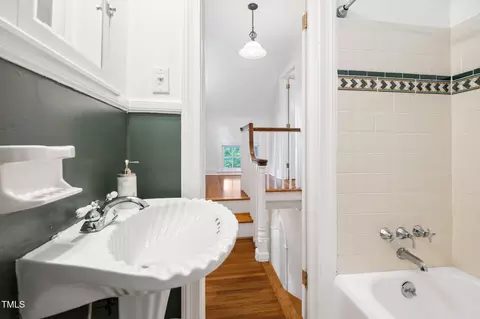 Bath - 406 E Markham Ave, Durham, NC 27701 photo 6 of 6