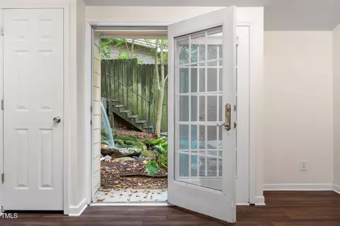 Entry Way - 406 E Markham Ave, Durham, NC 27701 photo 3 of 4