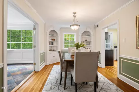 Dining - 406 E Markham Ave, Durham, NC 27701 photo 2 of 4