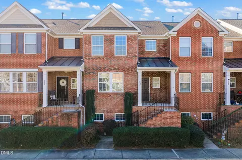 327 Old Mill Village Dr, Apex, NC 27502