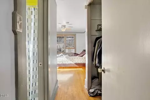 Entry Way - 212 Brooks Ave, Raleigh, NC 27607 photo 2 of 4