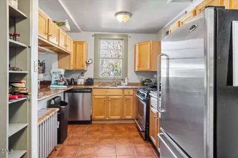 Kitchen - 212 Brooks Ave, Raleigh, NC 27607 photo 1 of 2
