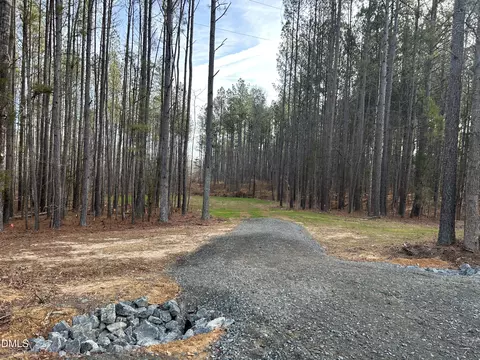 6182 Bob Daniel Rd, Oxford, NC 27565