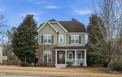 401 Morning Oaks Dr, Holly Springs, NC 27540