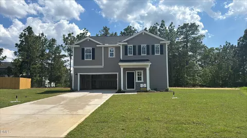 109 Utah Ct, Spring Lake, NC 28390