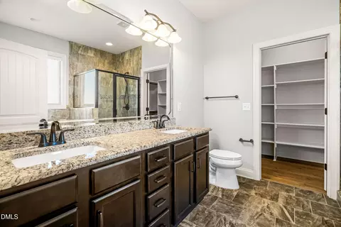 Bath - 86 Sharpstone Ln, Clayton, NC 27527 photo 2 of 3