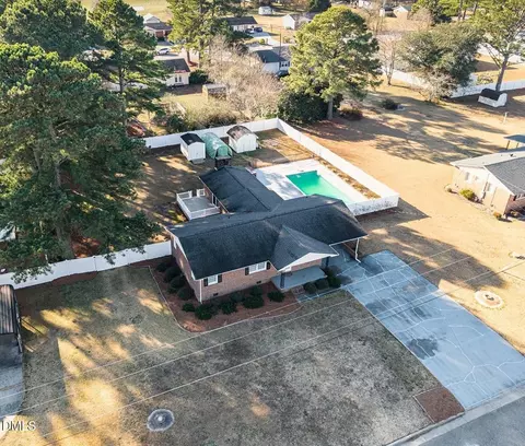 106 May St, Dunn, NC 28334