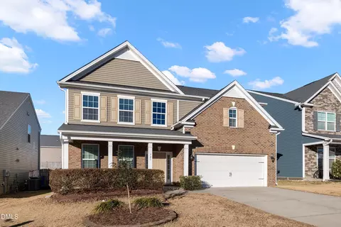 721 Maple Brook Rd, Fuquay Varina, NC 27526