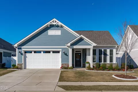 1720 Red Elm Ln, Fuquay Varina, NC 27526