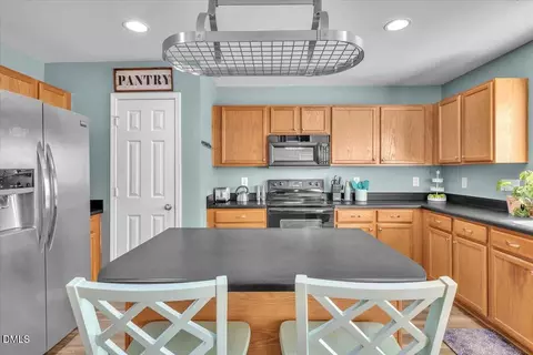 3702 Turquoise Dr, Durham, NC 27703 photo 9