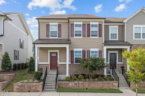 17 Rambler Ln, Durham, NC 27703