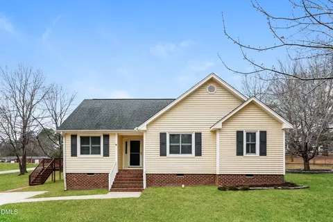 689 N Benton St, Angier, NC 27501
