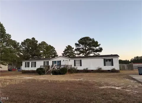 270 Meadowfield Cir, Aberdeen, NC 28315